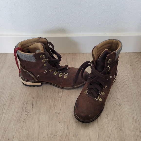 Kodiak Surrey II Boots - Picture 5 of 8